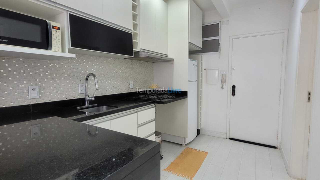 Apartamento para aluguel de temporada em Guarujá (Pitangueiras)