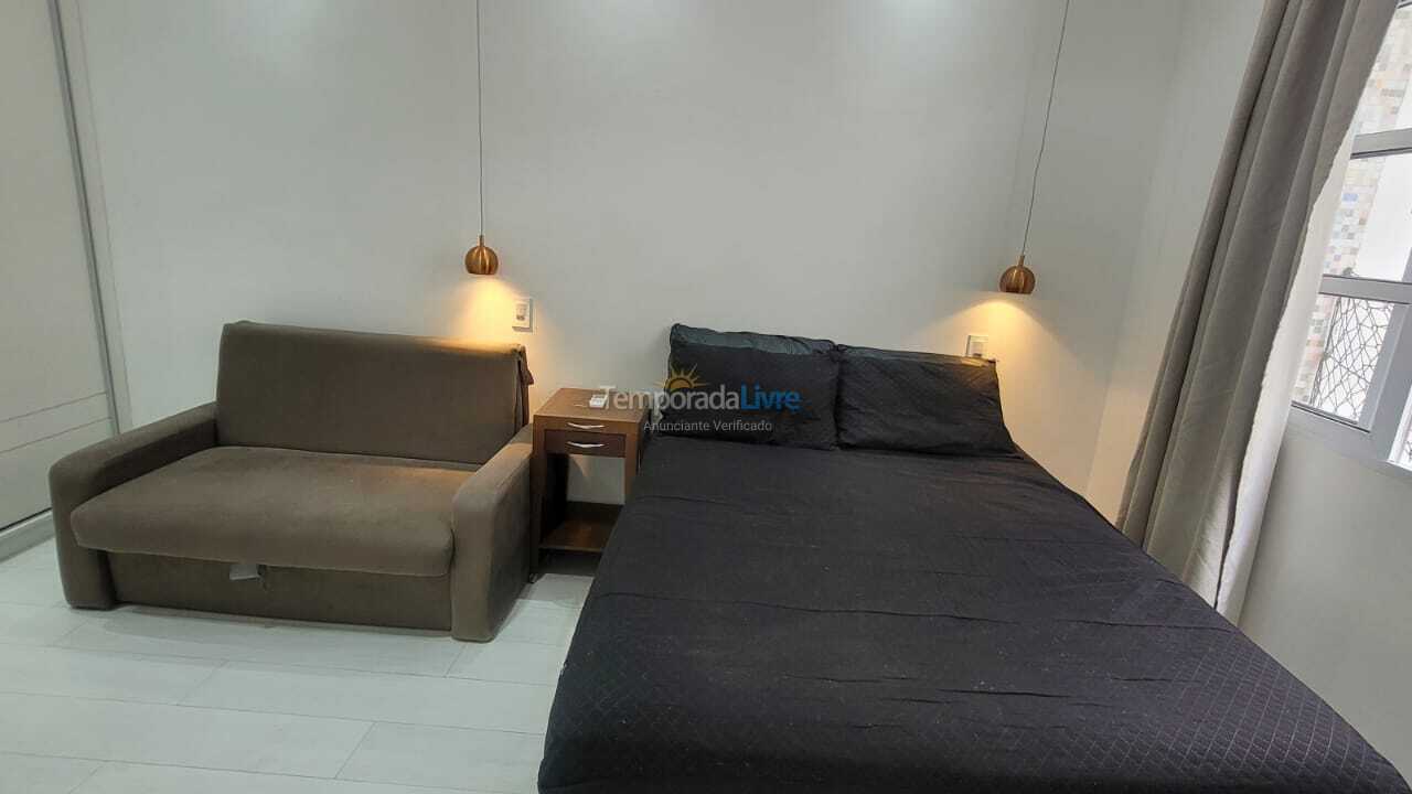 Apartamento para aluguel de temporada em Guarujá (Pitangueiras)