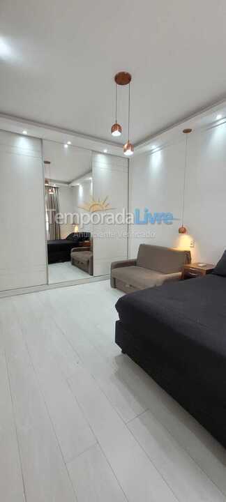 Apartamento para aluguel de temporada em Guarujá (Pitangueiras)