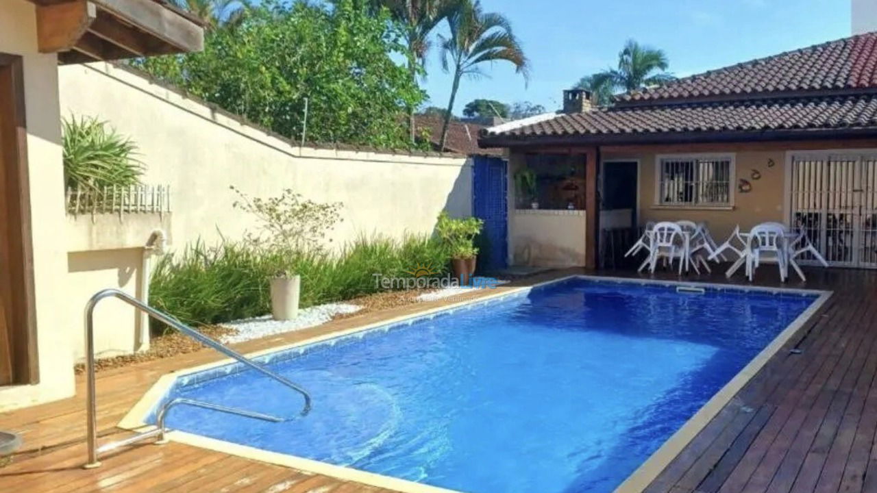 Casa para aluguel de temporada em Bertioga (Indaiá)