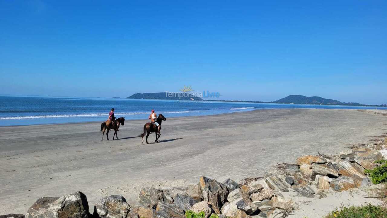 House for vacation rental in Itapoá (Itapema do Norte)