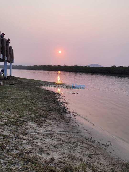 House for vacation rental in Itapoá (Itapema do Norte)