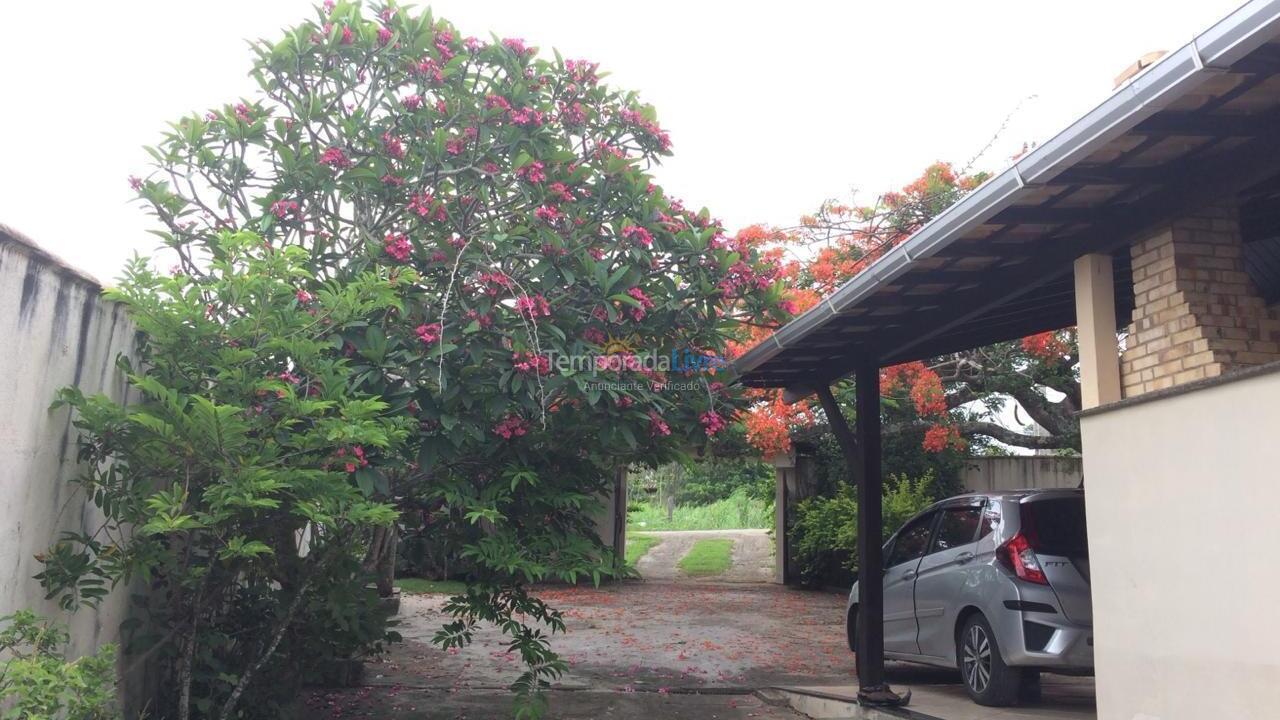 Casa para aluguel de temporada em Armação dos Búzios (Bairro Rasa)