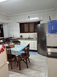 Airy corner house 450 meters from the beach with everything close by