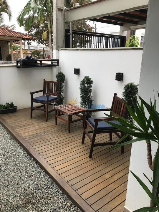 Casa para alquiler de vacaciones em São Francisco do Sul (Ubatuba)