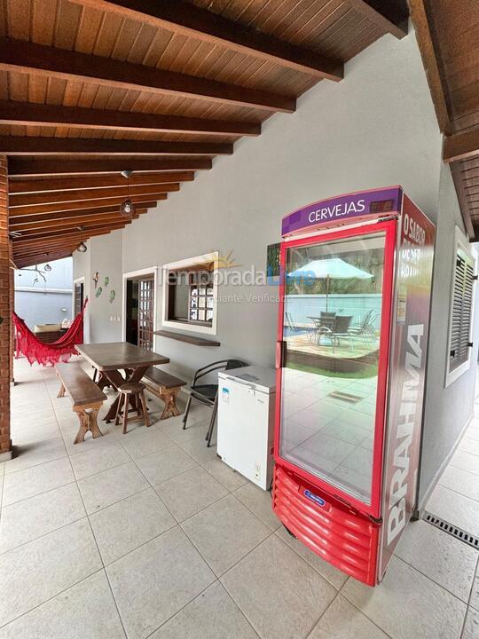 Casa para aluguel de temporada em São Sebastião (Praia da Baleia)