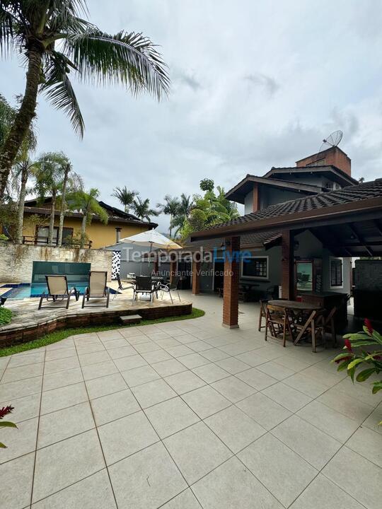 Casa para aluguel de temporada em São Sebastião (Praia da Baleia)