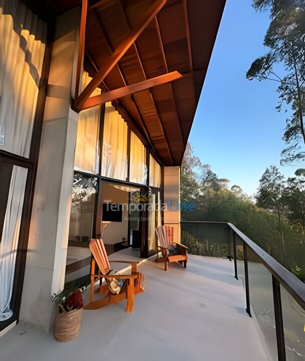 Casa para alquiler de vacaciones em Campos do Jordão (Alto dos Mellos)