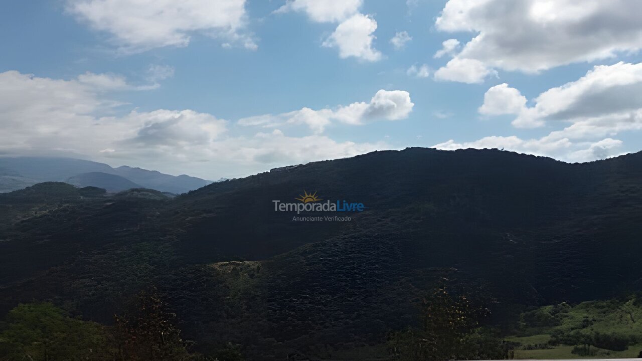 Casa para aluguel de temporada em Campos do Jordão (Alto dos Mellos)