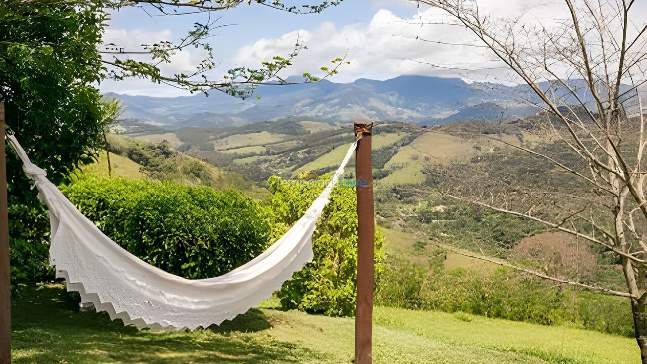 Casa para aluguel de temporada em Campos do Jordão (Alto dos Mellos)