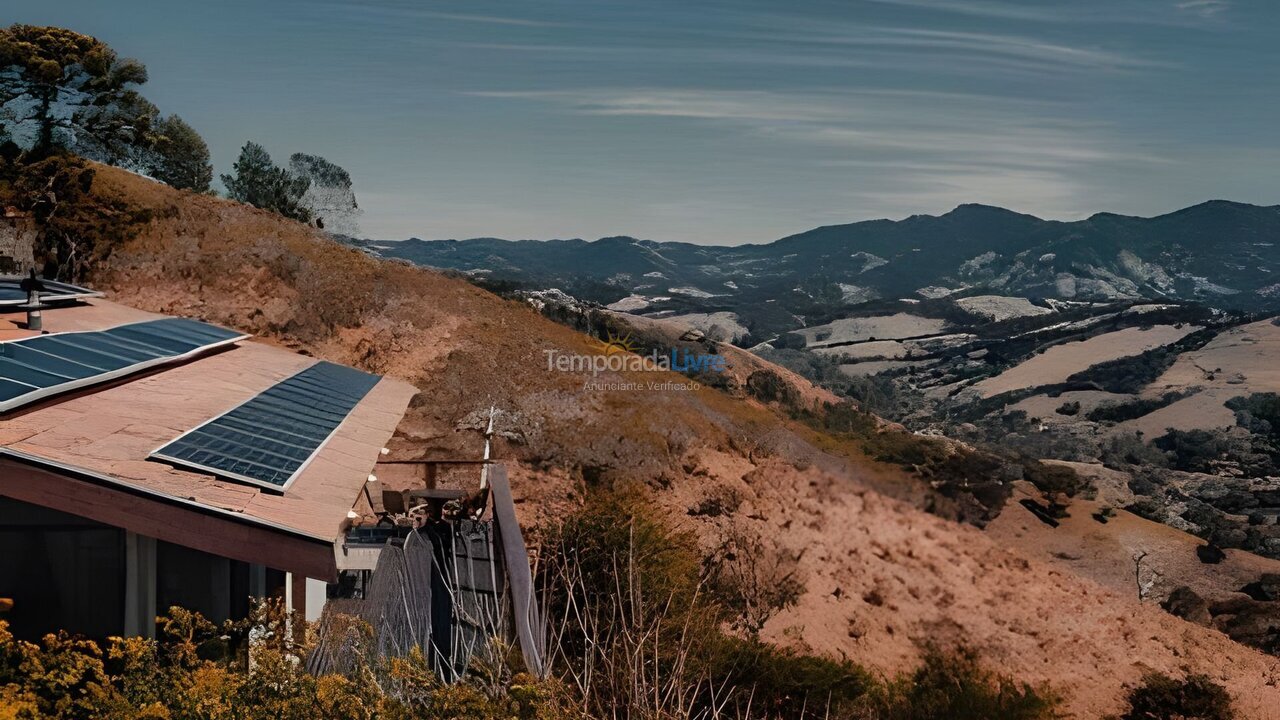 Casa para aluguel de temporada em Campos do Jordão (Alto dos Mellos)