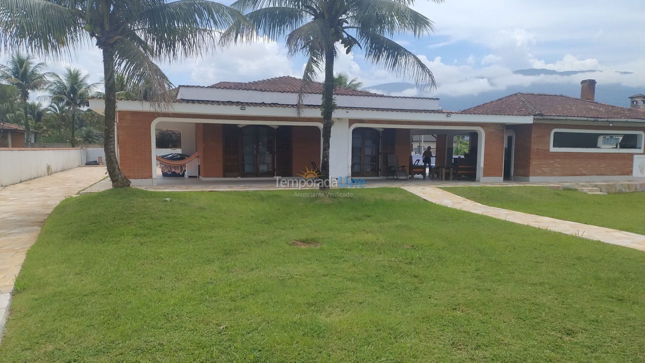 House for vacation rental in Bertioga (Condominio Morada da Praia)