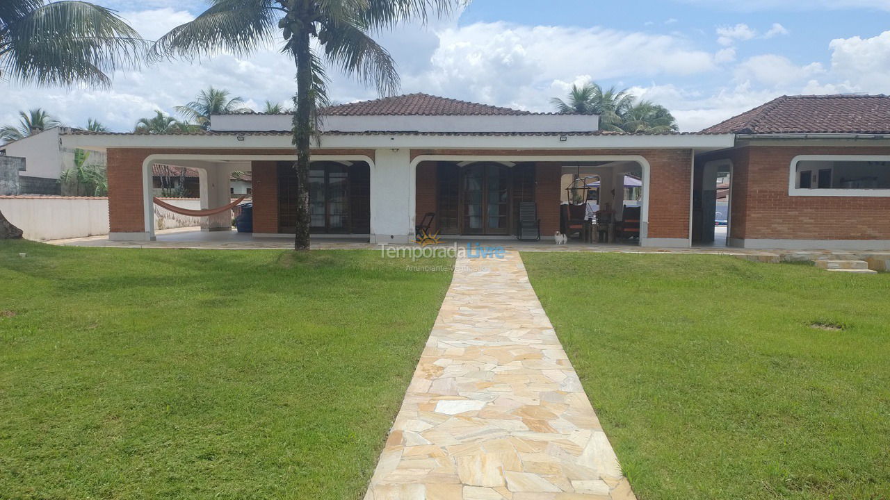 House for vacation rental in Bertioga (Condominio Morada da Praia)