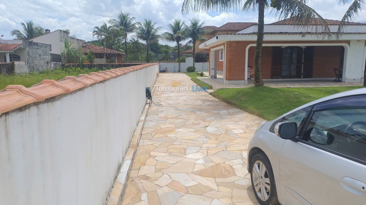 House for vacation rental in Bertioga (Condominio Morada da Praia)