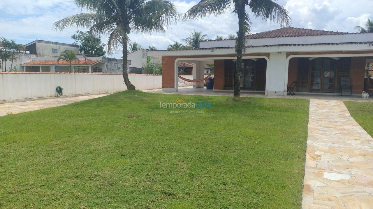 House for vacation rental in Bertioga (Condominio Morada da Praia)