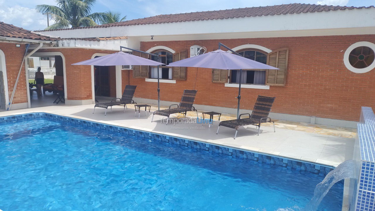 House for vacation rental in Bertioga (Condominio Morada da Praia)