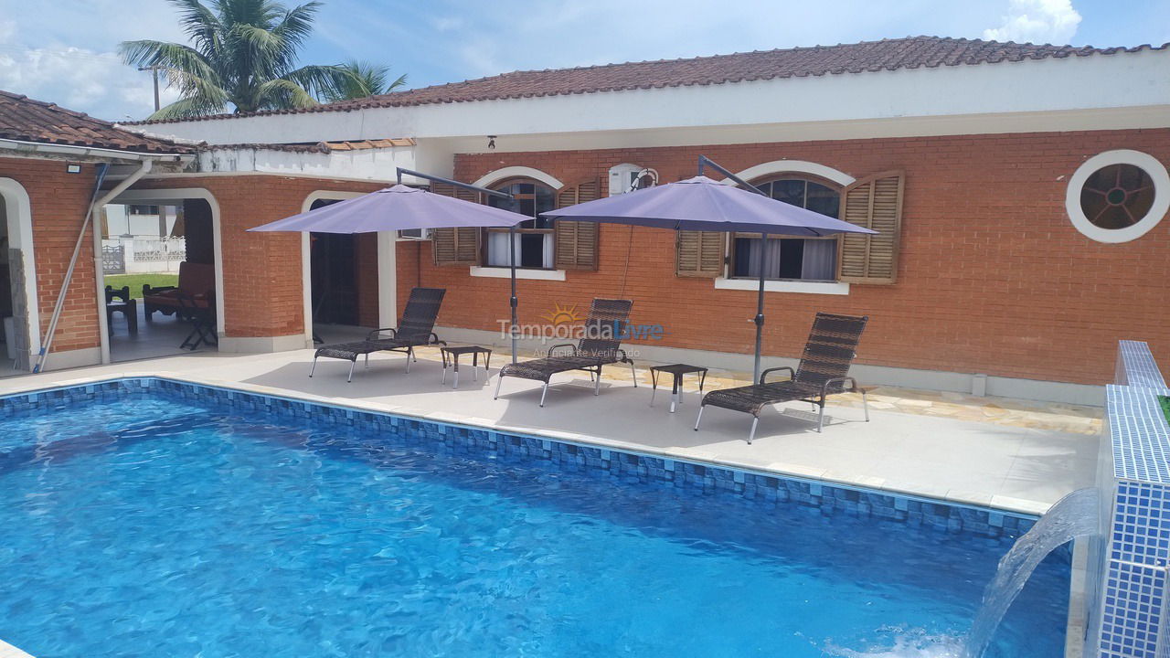 House for vacation rental in Bertioga (Condominio Morada da Praia)