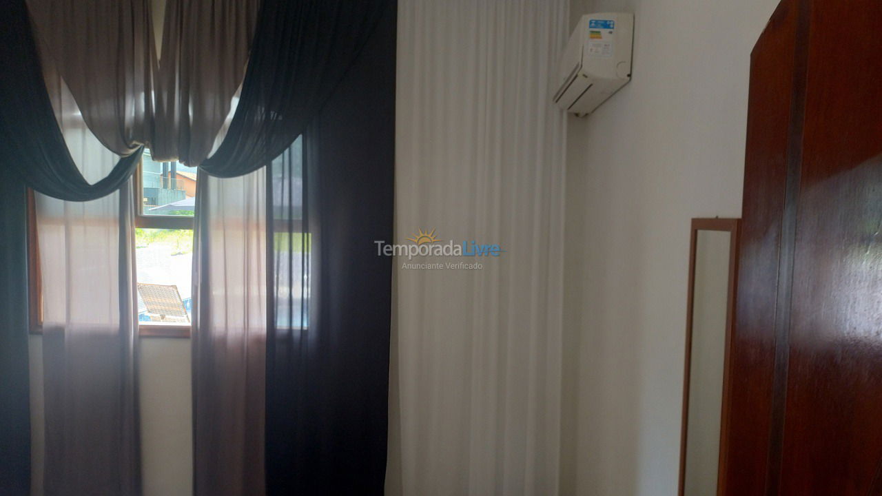 House for vacation rental in Bertioga (Condominio Morada da Praia)