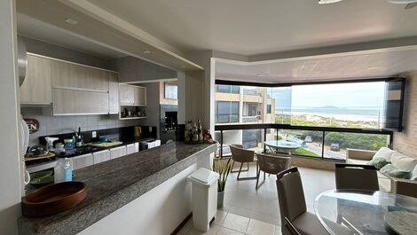 ¡Apartamento de 3 habitaciones en Praia dos Ingleses frente al mar!