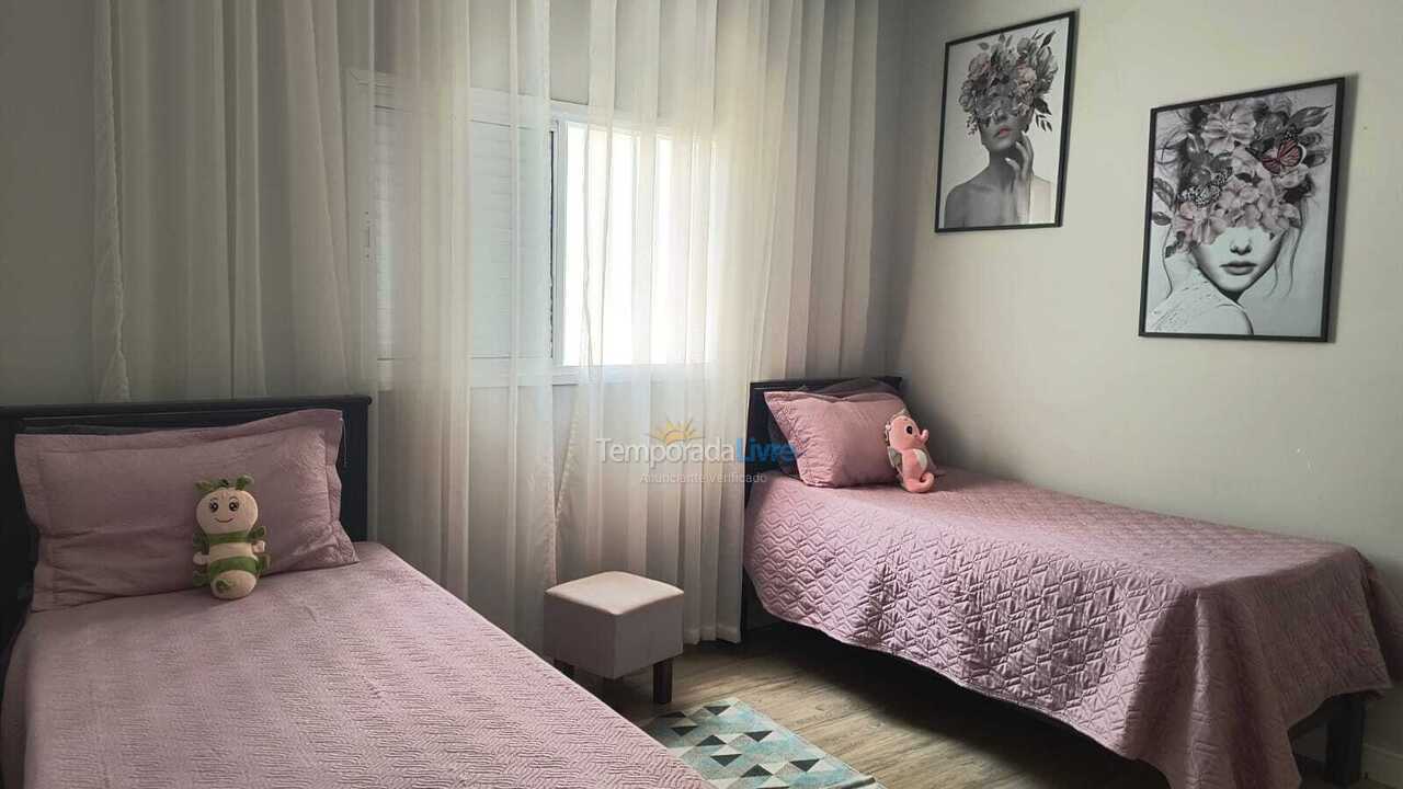 Casa para alquiler de vacaciones em Igaratá (Jardim Rosa Helena)