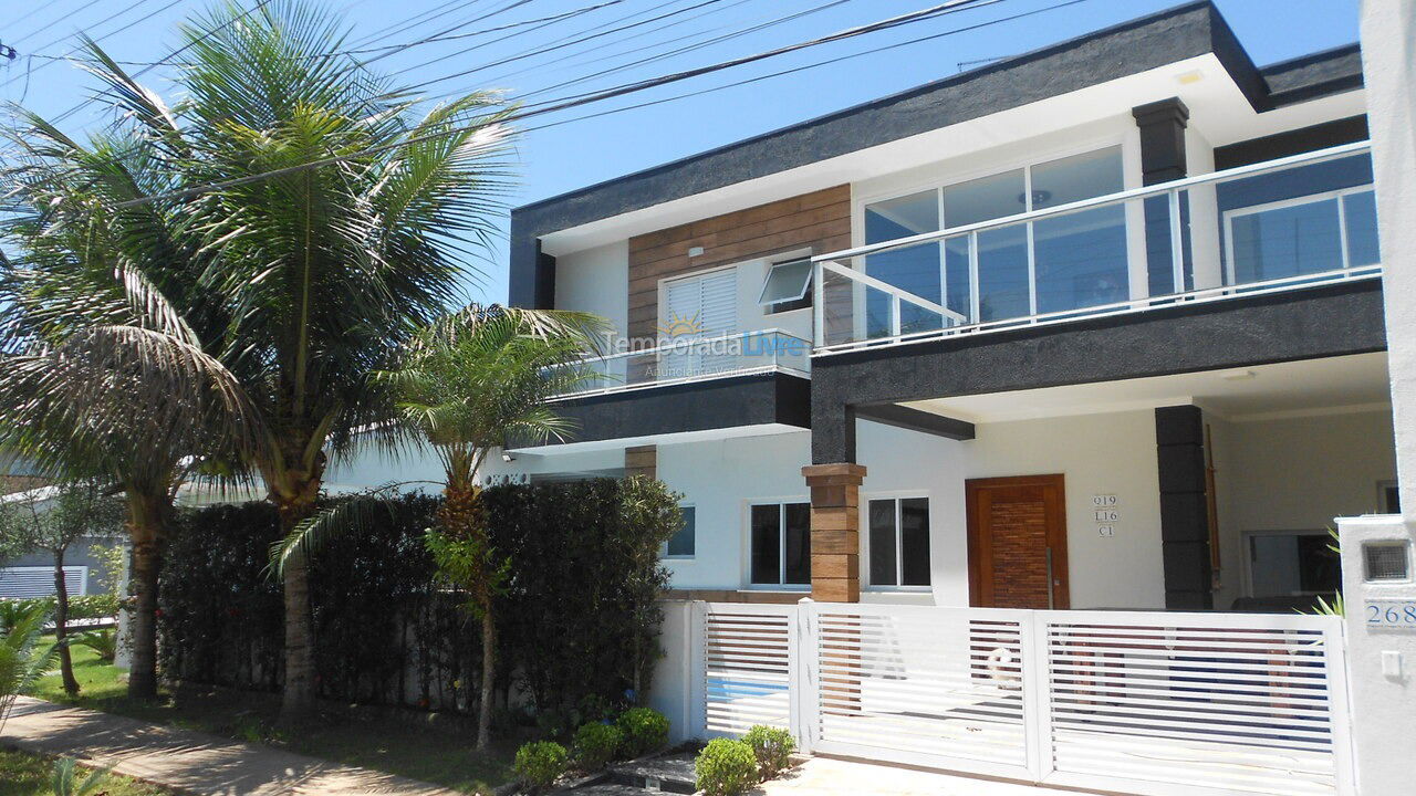 House for vacation rental in Bertioga (Condominio Morada da Praia)