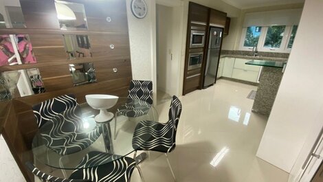 APARTAMENTO DE ALTO PADRÃO, BEIRA MAR, 03 SUÍTES + 01 DEPENDÊNCIA