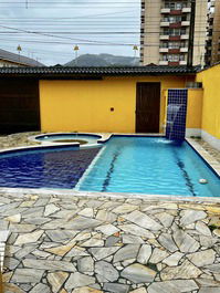 Piscina e Churrasqueira - 5 Minutos da Praia Martim de Sá