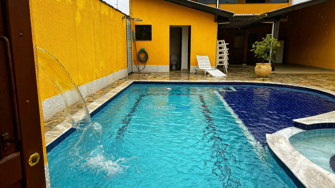 Casa para aluguel de temporada em Caraguatatuba (Martin de Sá)