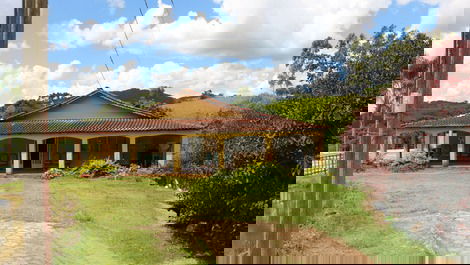 Sítio Lírio do Vale-Munhoz/MG