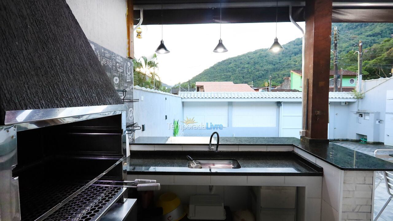 Casa para aluguel de temporada em Ubatuba (Enseada)