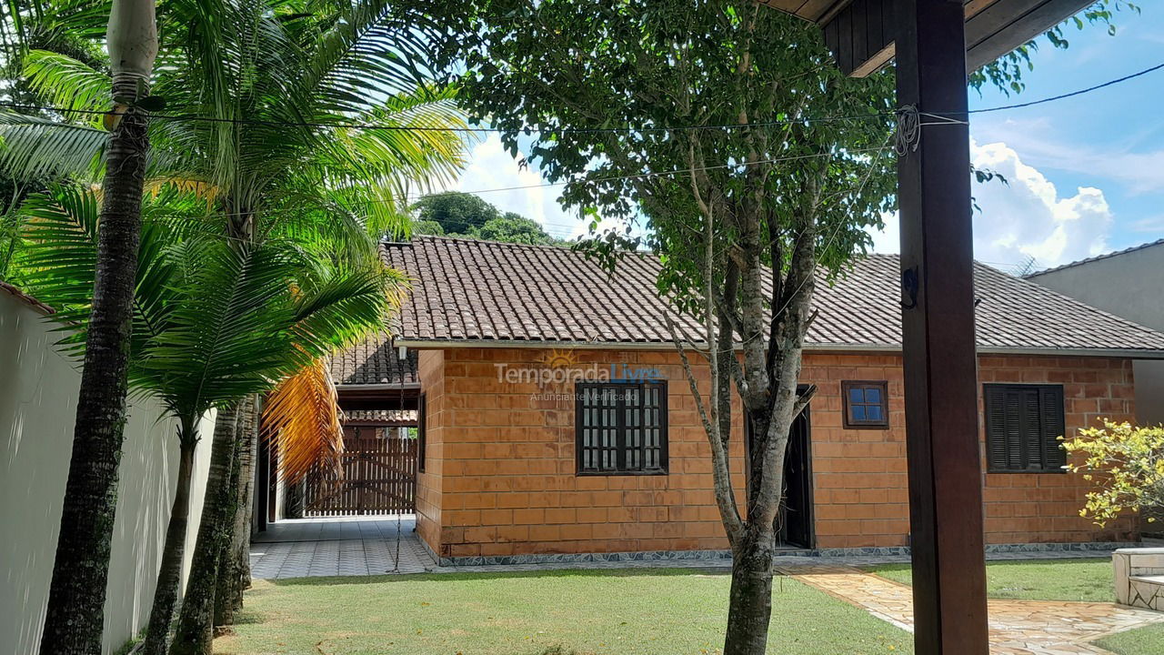 House for vacation rental in Caraguatatuba (Massaguaçu)