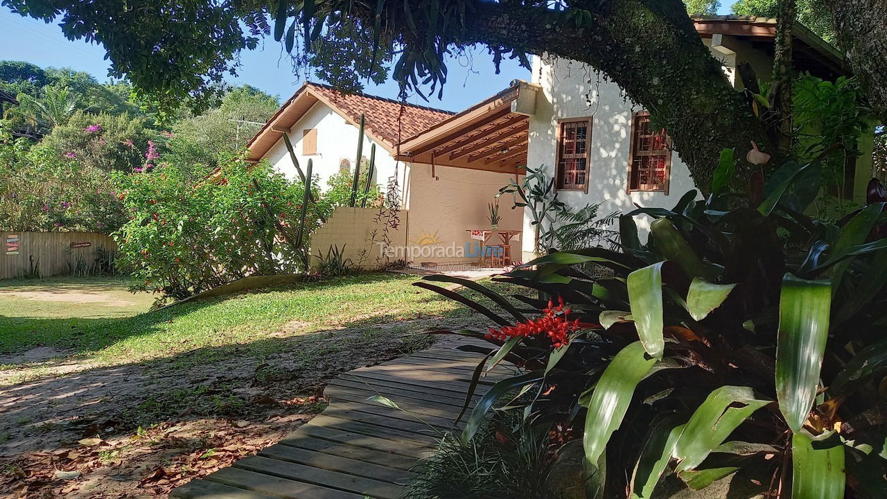 House for vacation rental in Imbituba (Praia do Rosa)