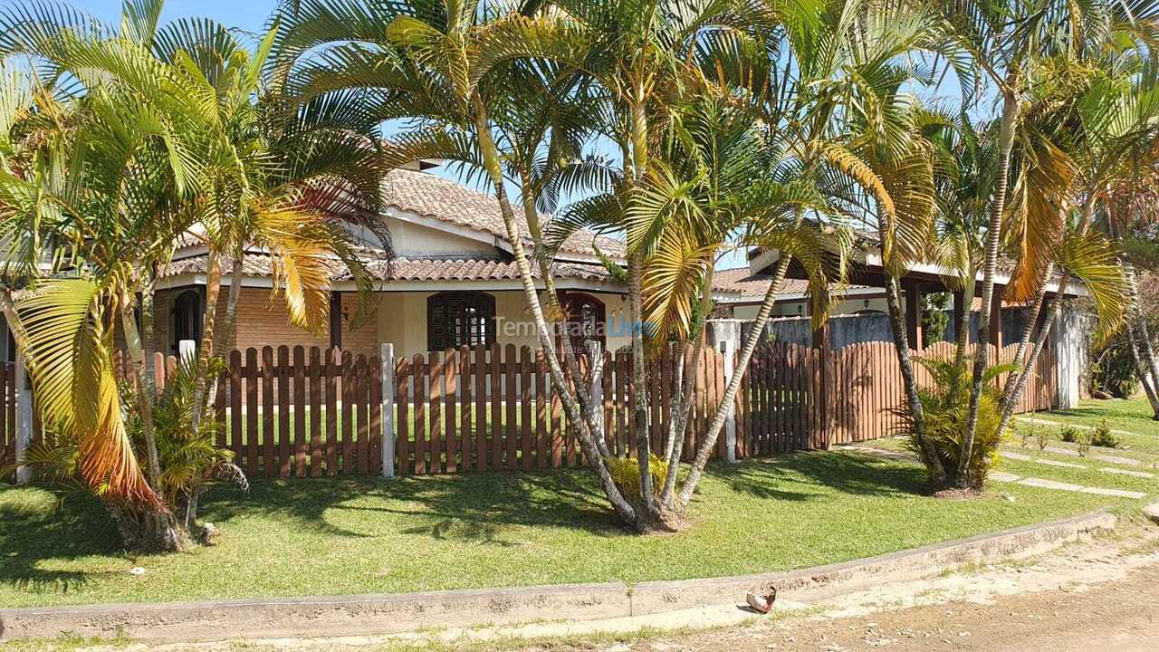 Casa para aluguel de temporada em Caraguatatuba (Praia da Mococa)