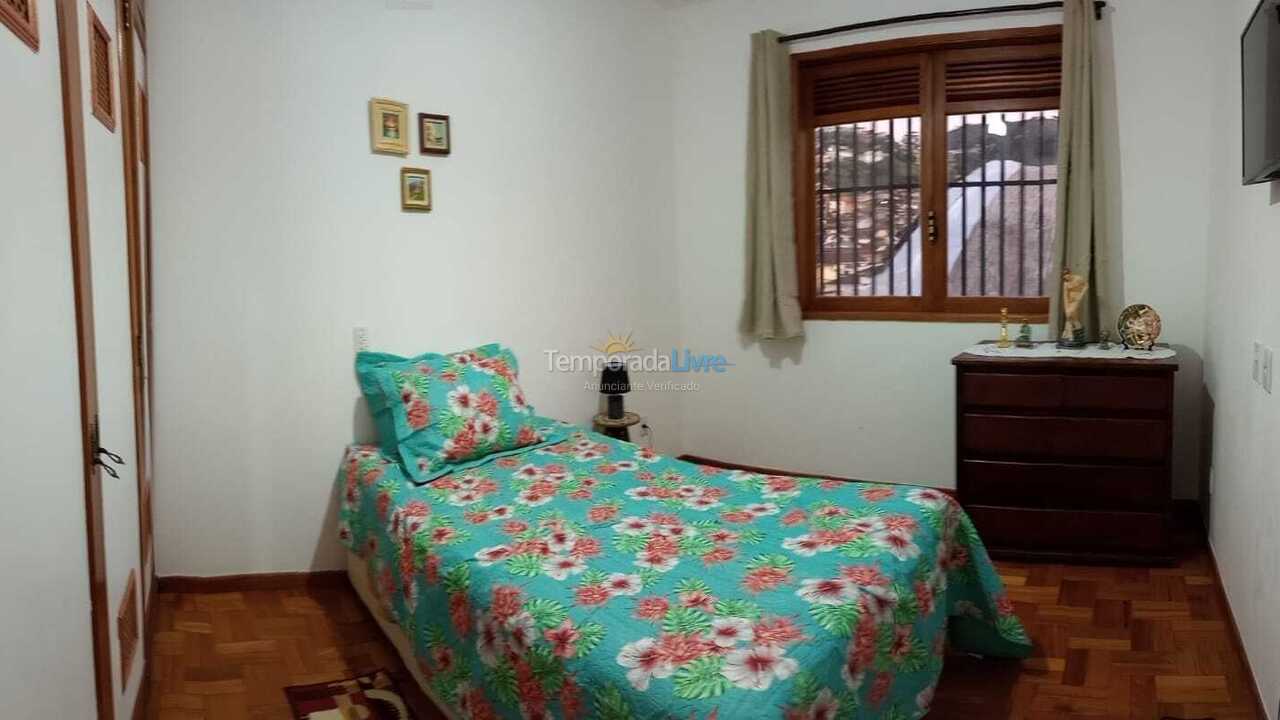 Apartment for vacation rental in Teresópolis (Barra do Imbuí)