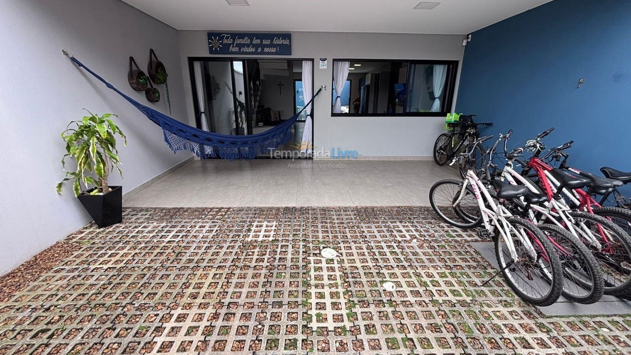 Casa para aluguel de temporada em São Francisco do Sul (Prainha)