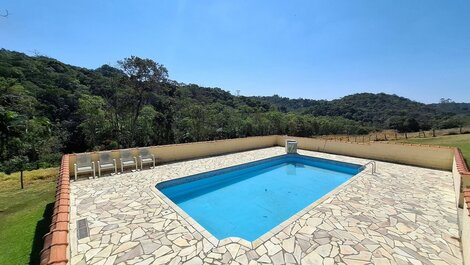 Farm surrounded by nature with swimming pool and games room LT0042