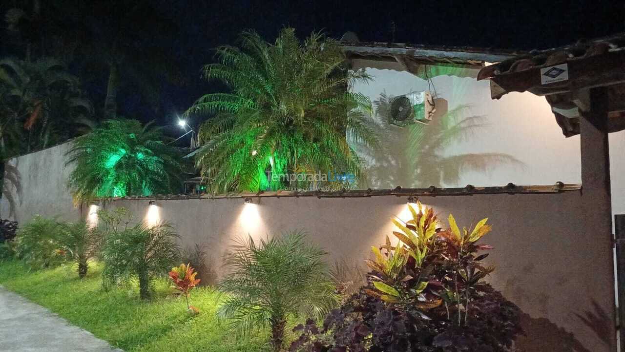 Casa para aluguel de temporada em Caraguatatuba (Massaguaçu)