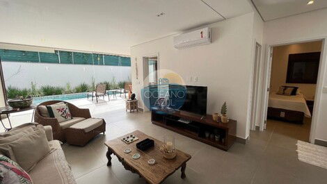 House for sale in Juquehy condominium - 200m from the beach, with 5 suites,...