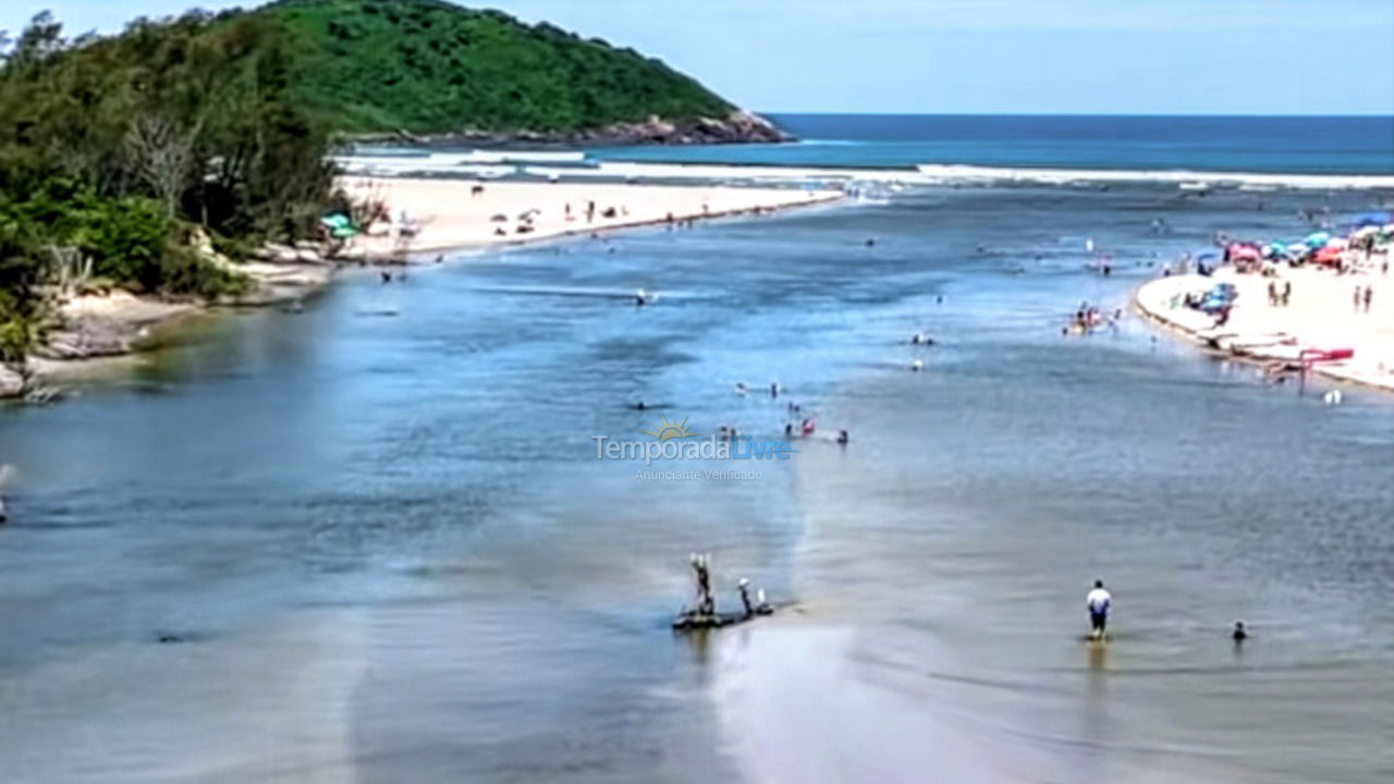 Casa para aluguel de temporada em Imbituba (Praia de Ibiraquera)