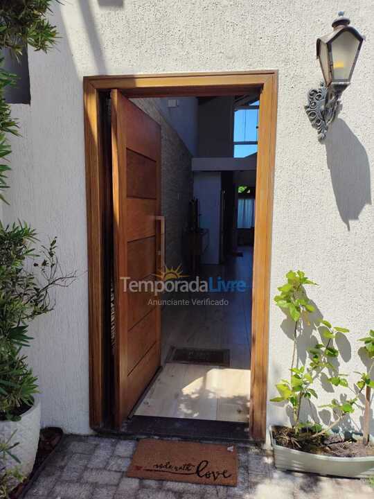 Casa para aluguel de temporada em Bombinhas (Canto Grande)