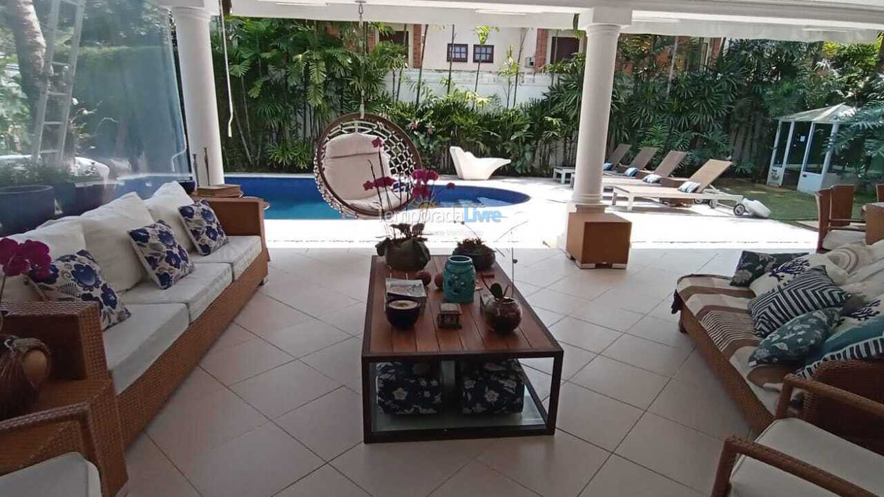 House for vacation rental in São Sebastião (Praia da Baleia)