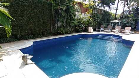 Casa para alugar em São Sebastião - Praia da Baleia