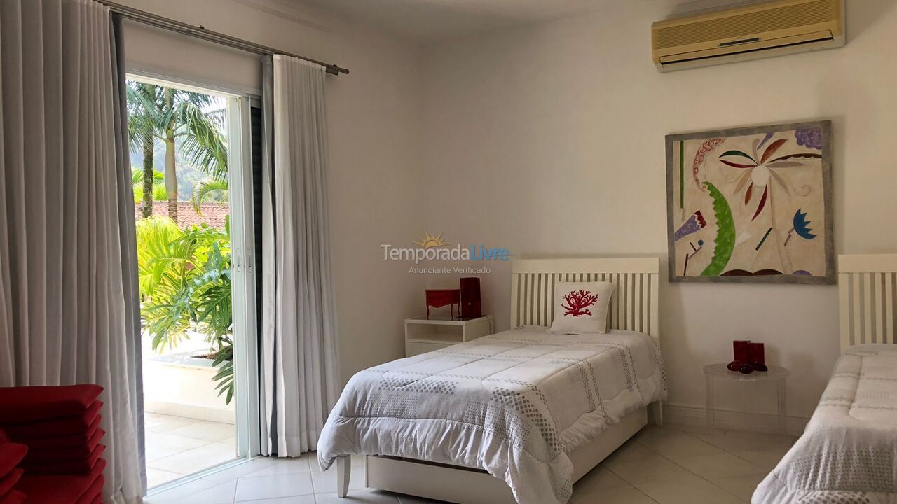 House for vacation rental in São Sebastião (Praia da Baleia)