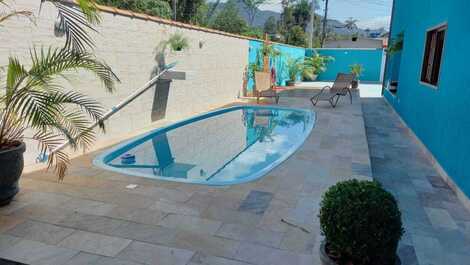 Large leisure area with swimming pool and Wi-Fi