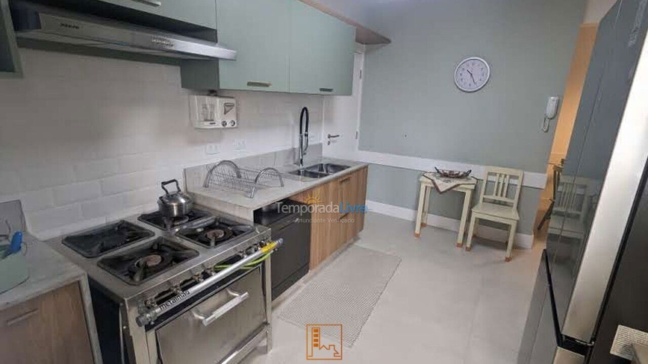 Apartment for vacation rental in Balneário Camboriú (Centro)