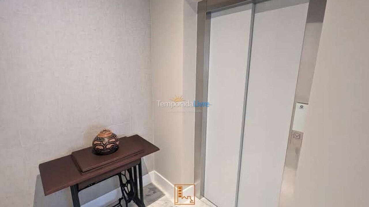 Apartment for vacation rental in Balneário Camboriú (Centro)