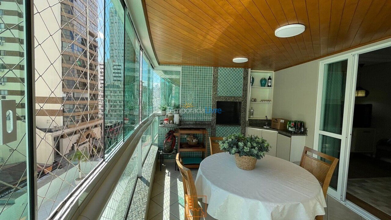 Apartamento para aluguel de temporada em Balneário Camboriú (Centro)