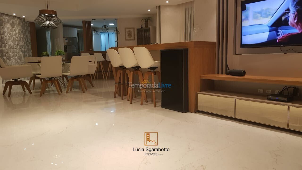 Apartment for vacation rental in Balneário Camboriú (Centro)