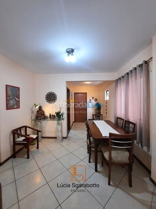 Apartamento para aluguel de temporada em Balneário Camboriú (Centro)