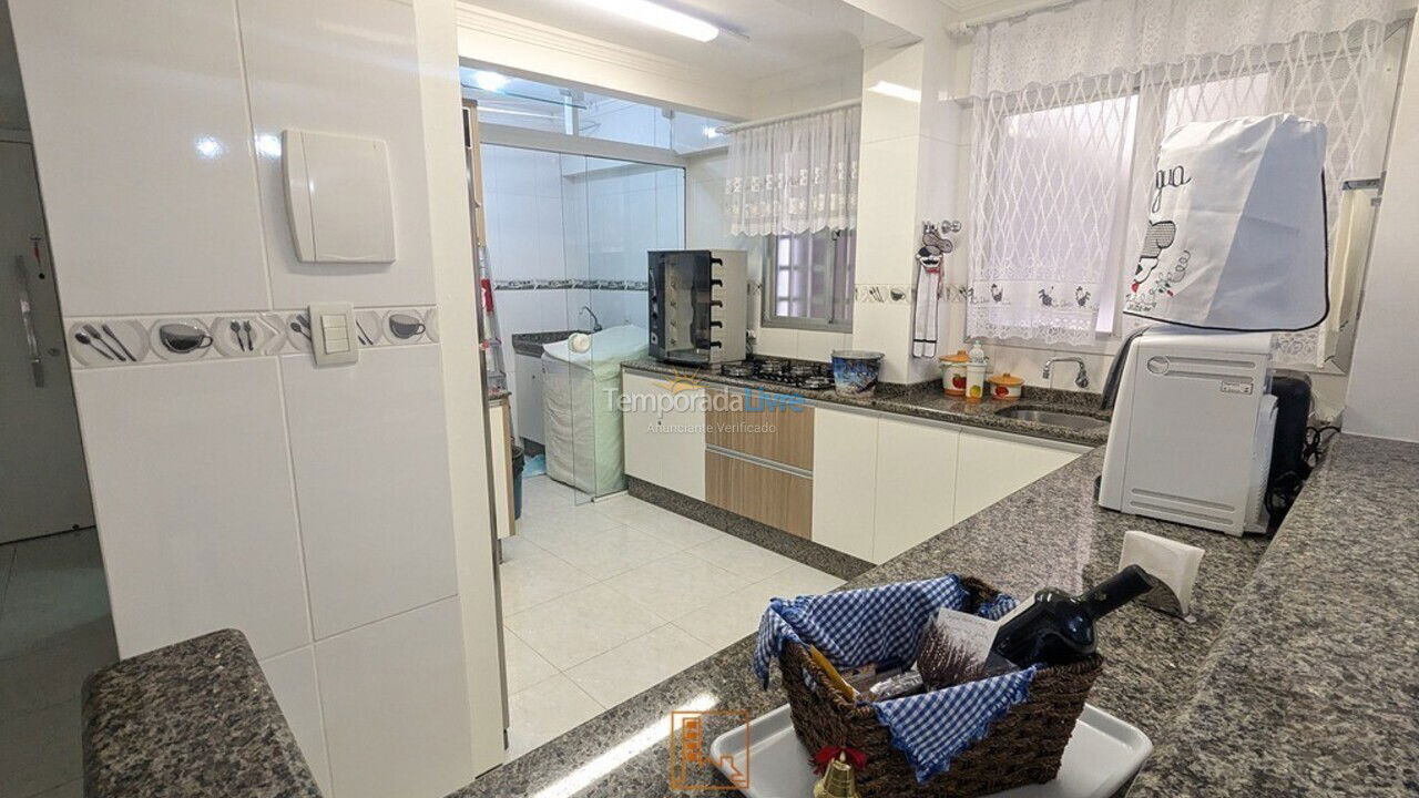 Apartment for vacation rental in Balneário Camboriú (Centro)